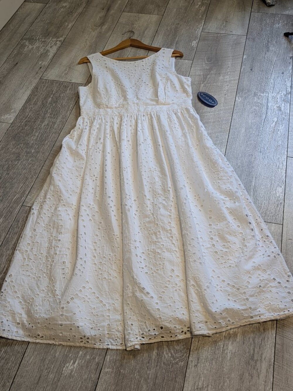 White Eyelet Cotton Maxi Dress Fit Flare Open Back Bow L Summer Boho Beach NWT - Picture 10 of 16